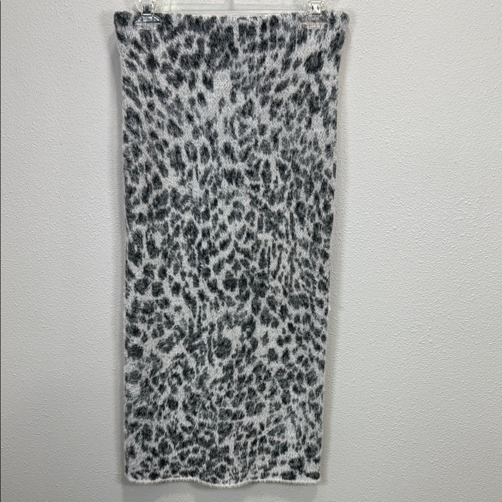 Ann Taylor sweater fuzzy animal‎ print Midi Pencil Skirt